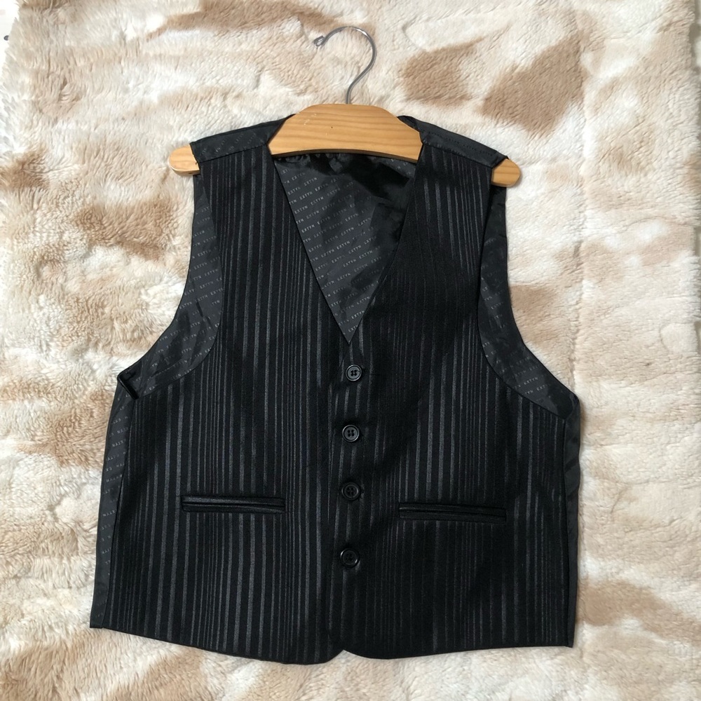 Black Rayon Formal Vest. Boys Size 10-12.